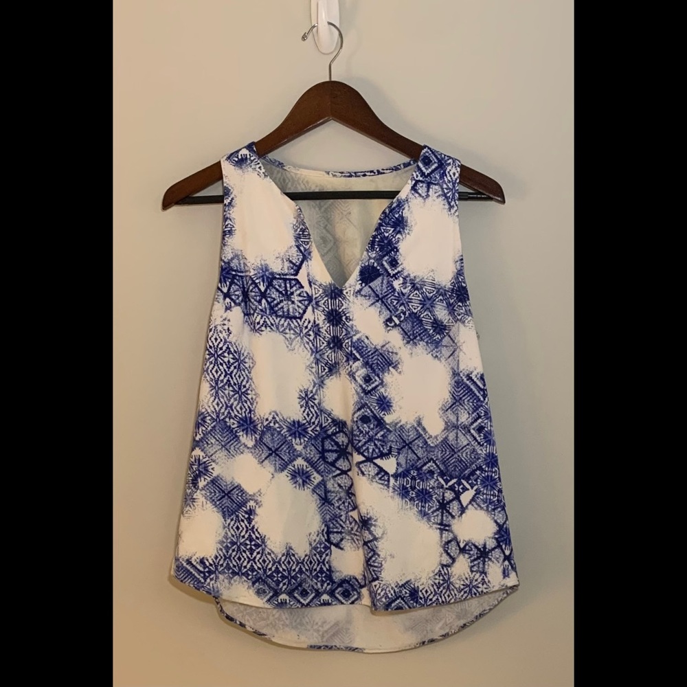 Women's Size S/M White and Blue Patterned V-Neck Blouse